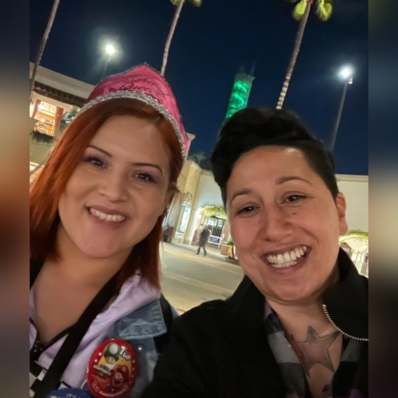 Meet your Posher, Steffy - Picture 3 of 3